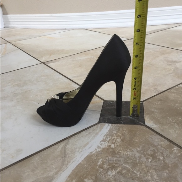 GUESS Zoey Satin Rhinestone Peep toe - Picture 2 of 4